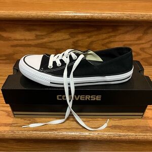 NIB Converse Women’s Chuck Taylor All Star Coral Ox 5.5